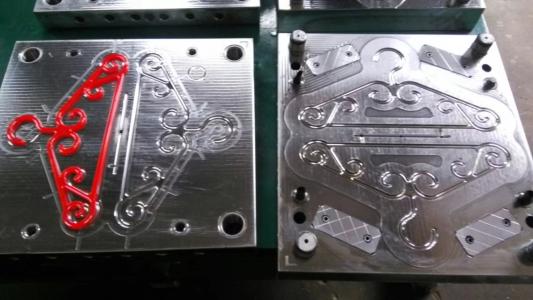 提高注塑模具塑件表麵質量和（hé）製品精度